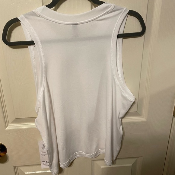 NWT Vuori Strato Tech Tank White XL - Picture 3 of 7